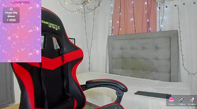 Snapshot of megan_kis9 chatting on March 6, 2025, 2:40 pm megan kis9 online show from March 6, 2025, 2:40 pm