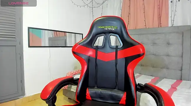 Snapshot of megan_kis9 chatting on March 22, 2025, 2:47 pm megan kis9 online show from March 22, 2025, 2:47 pm