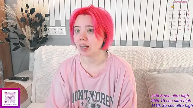   KawaiiYuki   online show from November 10, 2025, 6:56 am