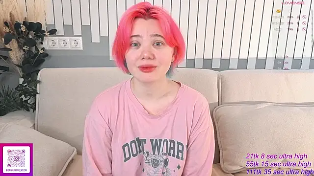   KawaiiYuki   online show from November 22, 2025, 5:17 am