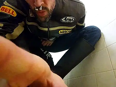 Snapshot of prolltop chatting on November 14, 2025, 7:29 am prolltop online show from November 14, 2025, 7:29 am