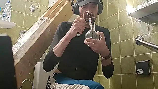 Snapshot of prolltop chatting on March 29, 2026, 3:45 pm prolltop online show from March 29, 2026, 3:45 pm