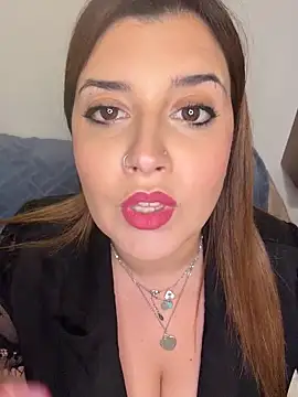 Novababy18 online show from May 5, 2026, 9:01 pm