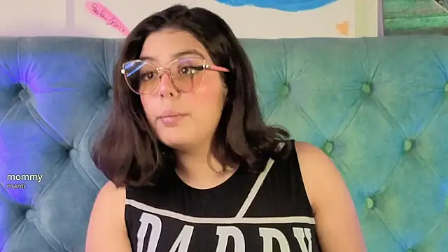 Paola Lyon  online show from February 13, 2026, 7:21 pm