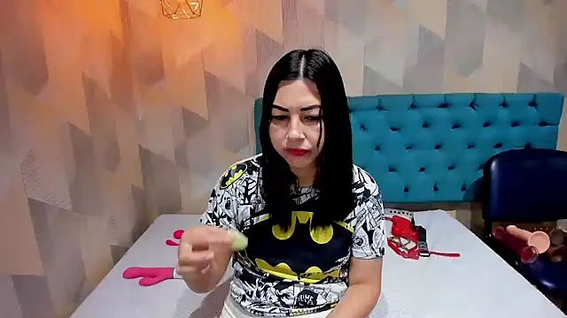 AdaFawxx online show from April 30, 2026, 8:31 am