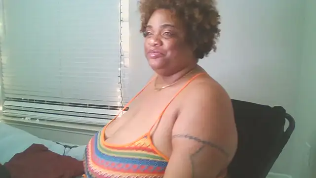 Snapshot of NaughtyHottieBBW chatting on May 31, 2026, 5:37 am NaughtyHottieBBW online show from May 31, 2026, 5:37 am