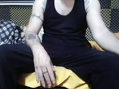 Arabeyes online show from November 11, 2025, 8:20 pm