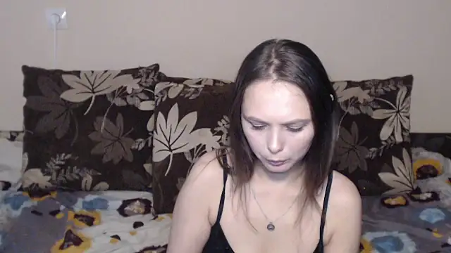 Snapshot of Nika_Shiny chatting on April 13, 2026, 3:23 am Nika Shiny online show from April 13, 2026, 3:23 am