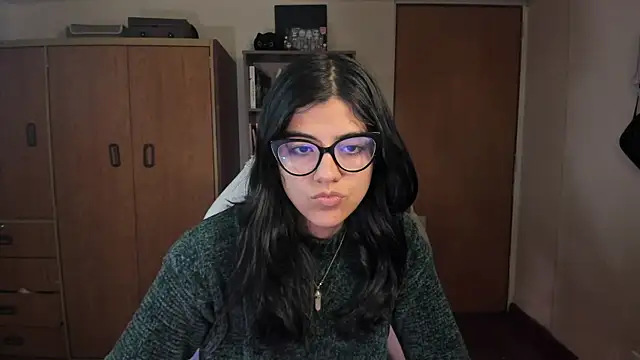 valerie  skyy online show from January 8, 2025, 3:40 am