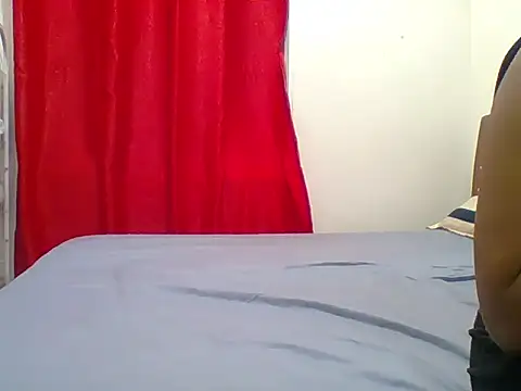 Snapshot of sexy__candyy chatting on April 18, 2026, 4:00 pm sexy candyy online show from April 18, 2026, 4:00 pm