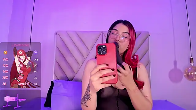 EmmaSwift  online show from May 29, 2026, 11:36 pm