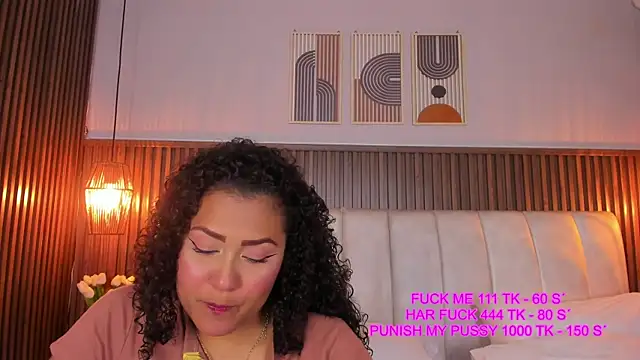 Ashleyy23x online show from June 17, 2026, 7:37 pm