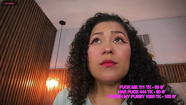Ashleyy23x online show from June 19, 2026, 7:17 pm
