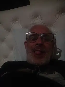 Snapshot of reijulio55 chatting on July 21, 2026, 1:19 am reijulio55 online show from July 21, 2026, 1:19 am