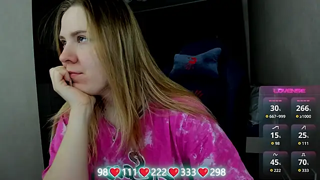 Olivia Munk online show from March 14, 2026, 3:45 am