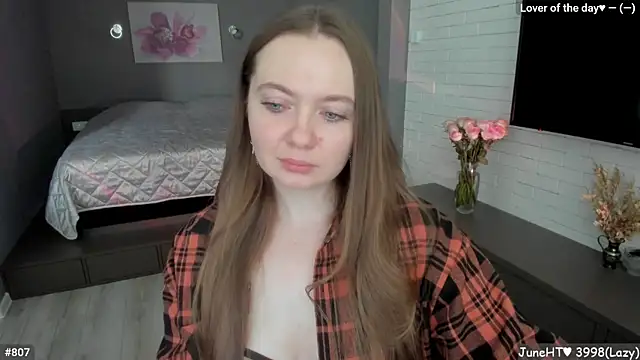 LizaGost online show from June 18, 2026, 11:25 am