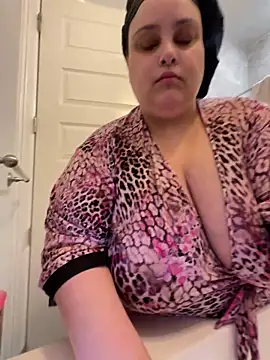 bbwredhead online show from May 5, 2026, 5:48 am