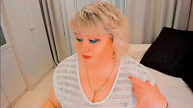 Snapshot of BIGTITSBBW chatting on April 26, 2026, 7:00 pm BIGTITSBBW online show from April 26, 2026, 7:00 pm
