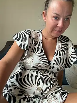 Snapshot of BabyNila chatting on May 9, 2026, 6:51 am BabyNila online show from May 9, 2026, 6:51 am