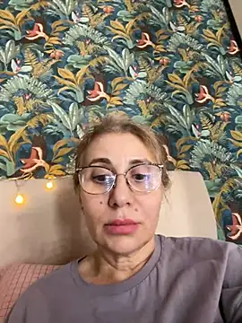 Snapshot of LiliannaGray chatting on June 13, 2026, 4:27 pm LiliannaGray online show from June 13, 2026, 4:27 pm