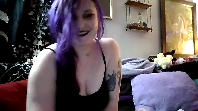 LunaLilith online show from February 1, 2025, 11:21 am