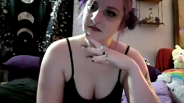 LunaLilith online show from March 6, 2025, 9:14 am