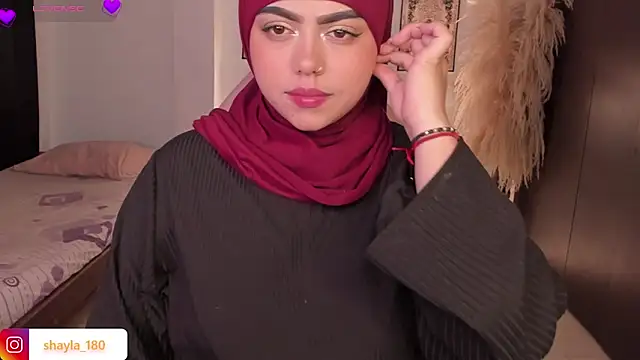 Snapshot of shayla_18 chatting on March 27, 2026, 7:35 pm shayla 18 online show from March 27, 2026, 7:35 pm