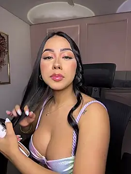 Miss blue69 online show from June 7, 2026, 1:43 am