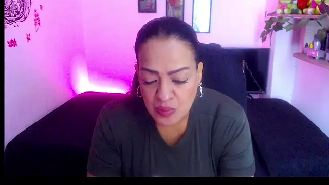 menfismuller2 online show from November 20, 2025, 5:12 pm