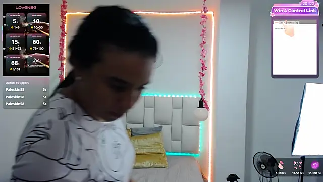 tiffany  pink online show from January 19, 2025, 2:04 am