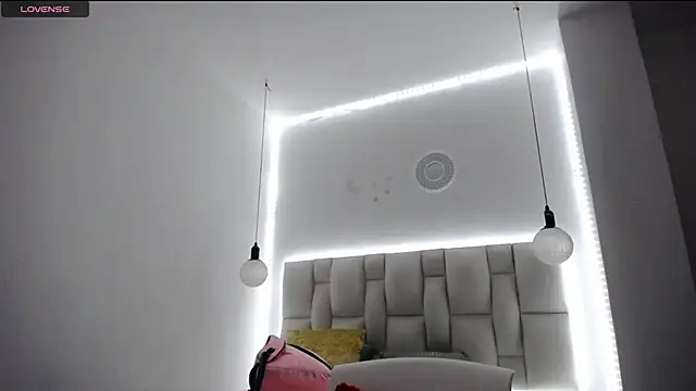 tiffany  pink online show from February 15, 2025, 8:11 pm