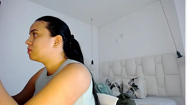 tiffany  pink online show from October 11, 2025, 9:02 pm