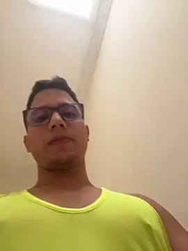 xTommy Steigerx online show from October 5, 2025, 9:34 pm