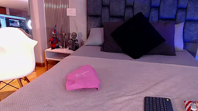 Snapshot of WildyTemping chatting on October 15, 2025, 7:36 pm WildyTemping online show from October 15, 2025, 7:36 pm