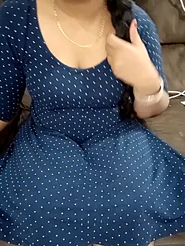 Snapshot of Mounika25 chatting on October 19, 2025, 9:54 am Mounika25 online show from October 19, 2025, 9:54 am