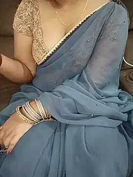 Snapshot of Mounika25 chatting on November 8, 2025, 7:41 am Mounika25 online show from November 8, 2025, 7:41 am