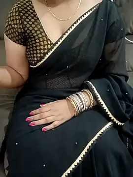 Snapshot of Mounika25 chatting on November 9, 2025, 8:45 am Mounika25 online show from November 9, 2025, 8:45 am