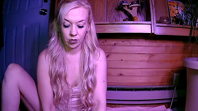 Snapshot of lyra_rose chatting on March 16, 2025, 5:36 am lyra rose online show from March 16, 2025, 5:36 am