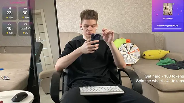 Snapshot of dantebigboi300 chatting on December 3, 2024, 6:04 am dantebigboi300 online show from December 3, 2024, 6:04 am