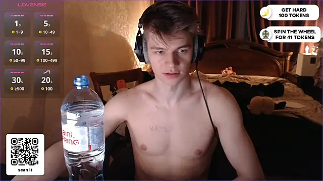 Snapshot of dantebigboi300 chatting on February 4, 2025, 12:51 am dantebigboi300 online show from February 4, 2025, 12:51 am