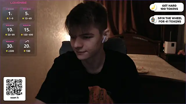 Snapshot of dantebigboi300 chatting on February 10, 2025, 6:13 pm dantebigboi300 online show from February 10, 2025, 6:13 pm