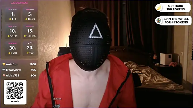 Snapshot of dantebigboi300 chatting on February 12, 2025, 7:13 pm dantebigboi300 online show from February 12, 2025, 7:13 pm