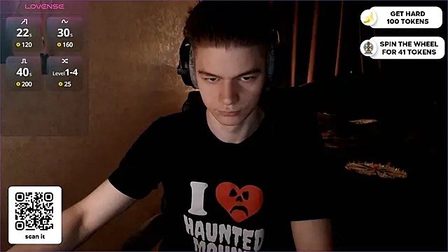 Snapshot of dantebigboi300 chatting on February 20, 2025, 8:14 pm dantebigboi300 online show from February 20, 2025, 8:14 pm