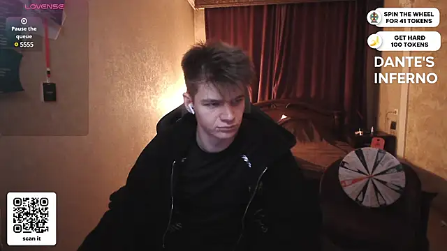 Snapshot of dantebigboi300 chatting on March 18, 2025, 5:53 pm dantebigboi300 online show from March 18, 2025, 5:53 pm