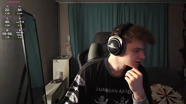 Snapshot of dantebigboi300 chatting on September 30, 2025, 12:32 pm dantebigboi300 online show from September 30, 2025, 12:32 pm