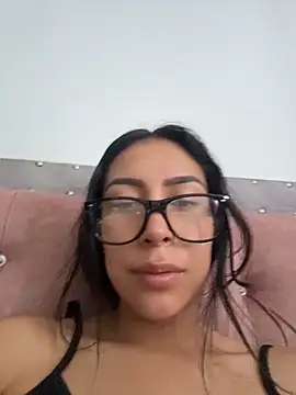  alabina  online show from April 26, 2026, 5:32 pm