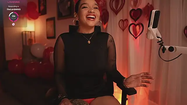 HannahW  online show from February 14, 2026, 10:06 pm