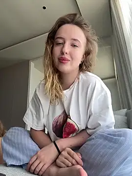 Nura n Sarah online show from September 13, 2025, 3:17 am