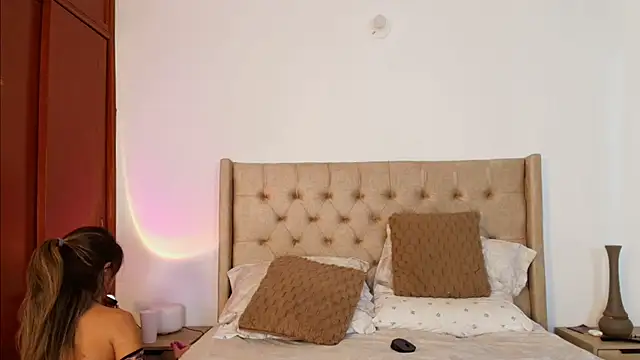 Snapshot of Rose_dom chatting on September 29, 2025, 1:11 am Rose dom online show from September 29, 2025, 1:11 am