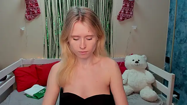 Snapshot of _adel_brooks_ chatting on December 15, 2024, 6:37 pm  adel brooks  online show from December 15, 2024, 6:37 pm